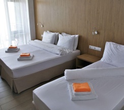 3-местный номер полулюкс с террасой в Браво