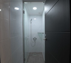 Кровать в общем номере (женский номер) в Inno Guesthouse & Bar Hongdae - Hostel