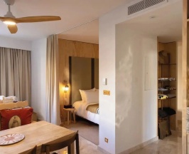 Четырёхместный люкс в MOB Hotel Cannes
