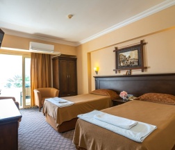 Двухместный номер Economy 2 отдельные кровати в Karen Hotel
