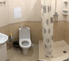 Двухместные апартаменты с 2 комнатами с балконом (2 отдельные кровати) в Аист