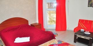 Ульяновского лесопарка: Гостевой дом Волна