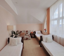 2х комнатный 8ми местный номер с террасой и панорамным видом на море в Благовещенка