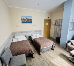 Двухместный номер категории «стандарт» в Транзит