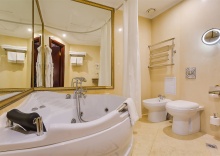 Двухкомнатный люкс в The Rooms Boutique Hotel