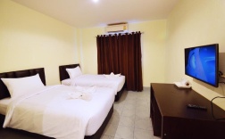 Двухместный номер Standard 2 отдельные кровати в Paripas Express Hotel Patong