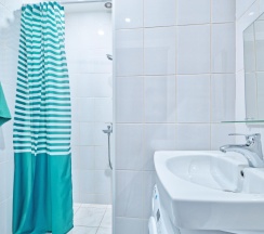 Апартаменты эконом 0.3 в Apartments Private (Апартментс Прайвит) на улице 9 Мая