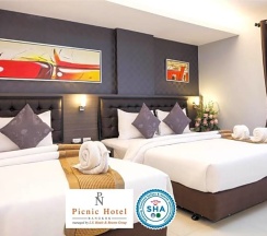 Одноместный номер Deluxe с видом на город двуспальная кровать в Picnic Hotel Bangkok