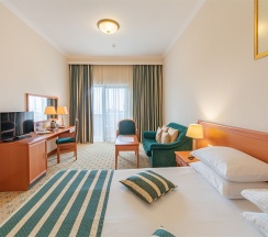 Стандарт (вид на море) с двухместной кроватью в Валентина