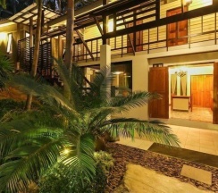 Семейный коттедж с 2 комнатами с балконом в Kata Tranquil Villa