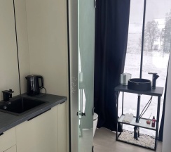 Дом с террасой в Зеркальный дом в горах