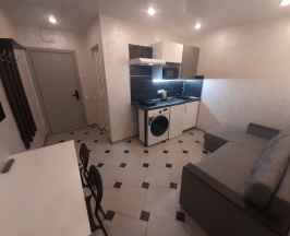 Двухкомнатные апартаменты с балконом в Delta nova