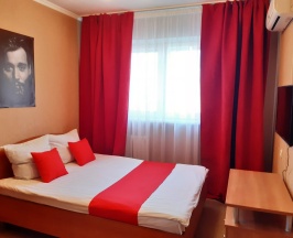 Семейный люкс в Maxrooms Волга Hollywood