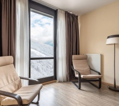 Улучшенные апартаменты с 2 спальнями ( двуспальные кровати) в Skypark