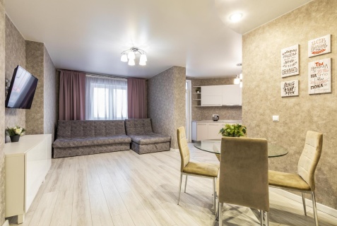 Екатеринбург: Апартаменты DreamHouse (ДримХаус) на улице Братская 27 корпус 3