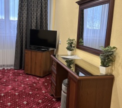2-комнатный номер люкс с 1 двуспальной кроватью в Дружба