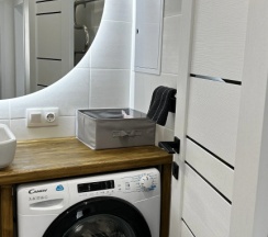 Апартаменты Comfort с 3 комнатами с видом на город в Апартаменты WHITE APARTMENT рядом с центром