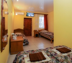 Стандартный 4х местный номер 2 этаж в Green oasis Vavilon