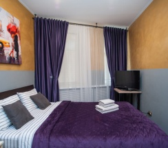 Двухместный номер с мини-кухней, двуспальной кроватью и ванной комнатой. в Goldie Home