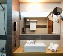 Трёхместный номер Standard с видом на улицу в Capsis Astoria Heraklion Hotel