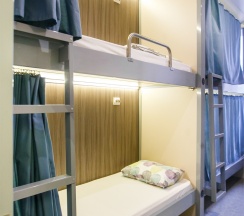 Место в восьмиместном номере в Sleep space