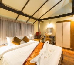 Семейный коттедж с 2 комнатами с балконом в Kata Tranquil Villa