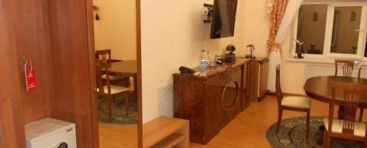 Номер люкс с 1 двуспальной кроватью (с завтраком) в Бикбау