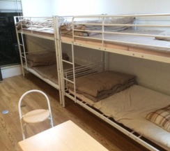 Кровать в общем номере в Shinjuku Hostel