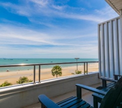 Двухместный номер Deluxe с видом на море двуспальная кровать в Baboona Beachfront Living