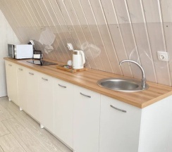 Семейный коттедж с красивым видом из окна в Alen