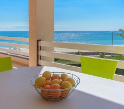 Апартаменты с видом на бассейн в Residencial Guardamar Zeus