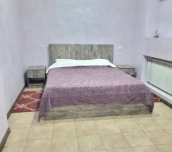 Двухместные апартаменты с 2 комнатами (двуспальная кровать) в Квартира двухкомнатная  в центре с милым двориком