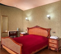 Двухместный номер VIP (двуспальная кровать) в Holiday