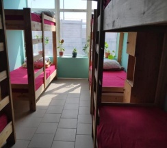 Кровать в 8-местном общем мужском номере в Территория комфорта