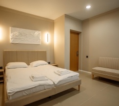 Номер стандарт с 1 двуспальной кроватью в Pillow Hostel