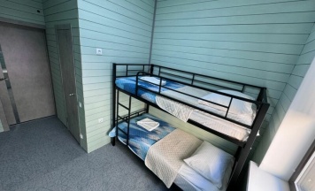 Стандарт-мини с двухъярусной кроватью в Легенда