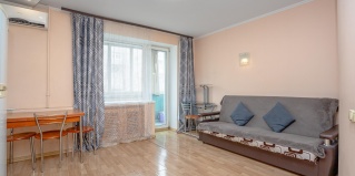 Владивосток: Апартаменты Sunrise flat (Санрайз флэт) на улице Уткинская