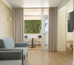 Джуниор Сюит с балконом в PortoRitsa