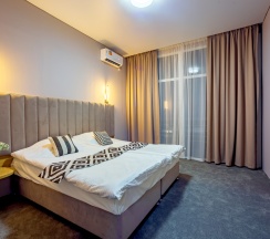 Двухместный Сьют с балконом или террасой с 2 комнатами двуспальная кровать в Green land