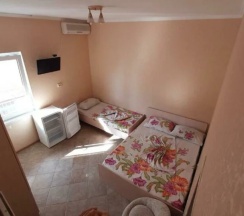 Трёхместный номер Comfort с красивым видом из окна в Южный