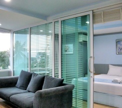 Семейный люкс с видом на море в The Beach Front Resort Pattaya  - SHA Plus