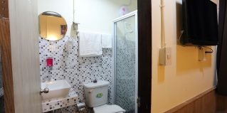 Бангкок: Апартаменты Sukhumvit 20 Guest House