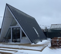 Дом у Рябины с горячим уличным бассейном в А-Шалаш