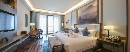 Двухместный номер Premier с видом на море двуспальная кровать в Xihu Resort Hotel