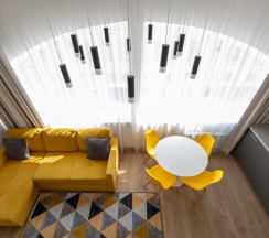 Двухуровневый люкс в Кarl House
