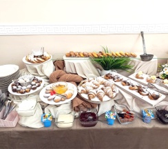 Номер Делюкс с кроватью размера "King-size" в Академия