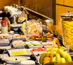 Апартаменты c 1 комнатой в Exquisite Suite Minutes From Al Mamzar Beach
