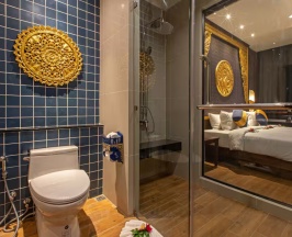 Двухместный номер Superior Royal Blue Wing двуспальная кровать в Курортный отель Kata Palm Resort