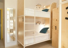 Кровать в 10-местном общем номере для мужчин и женщин в Netizen Moscow Rimskaya