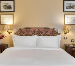 Двухместный номер Classic двуспальная кровать в Hotel Grande Bretagne, a Luxury Collection Hotel, Athens